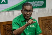 பெரிக்காத்தான் நேஷனலின் தேர்தல் பிரச்சாரத்திற்கு சூதாட்ட நிதி பயன்படுத்தப்பட்டதா? ஆதாரத்தைக் காட்டுங்கள் இல்லையேல் சட்ட நடவடிக்கையை எதிர்கொள்ள நேரிடும் என்கிறது PAS