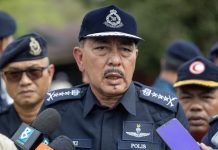 காரில் துப்பாக்கியுடன் இருந்த நபர் கிளந்தான் போலீசாரால் கைது