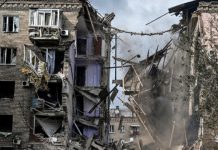 புதுவருட கொண்டாட்டத்தின் மத்தியில் உக்ரைனின் கிவ் நகரம் மீது ரஷியா ஏவுகணை தாக்குதல்