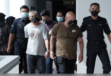 கத்தாரில் 2022 உலகக் கோப்பையின் போது பந்தயம் கட்டியதாக 3 பேர் மீது குற்றச்சாட்டு