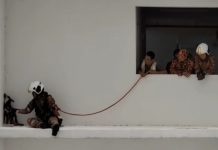 நாயை காப்பாற்றும்போது தீயணைப்பு வீரர் எதிர்கொண்ட சம்பவம்