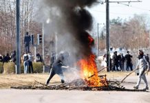 சுவீடனில் அல்-குரானை எரித்து ஆர்ப்பாட்டத்தில் ஈடுபட்ட அரசியல்வாதி; மலேசியா கண்டனம்