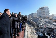 நிலநடுக்கம்: கடினமான காலங்களை எதிர்கொள்ள துருக்கிக்கு உதவுவதற்கு மலேசியர்களின் ஒற்றுமையை அன்வார் வெளிப்படுத்துகிறார்