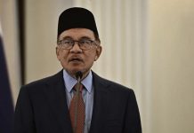 மாணவர்கள் கருத்துக்களை தெரிவிக்கவும், அரசை விமர்சிக்கவும் சுதந்திரம் உள்ளது என்கிறார் அன்வார்