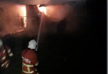 தித்திவங்சாவில் உள்ள இப்னு சினா மசூதி தீயில் நாசமானது