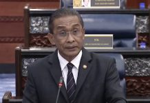 அம்னோவில் போட்டி இல்லா தீர்மானத்தில் விதிவிலக்கு அளித்திருப்பது ஒரு முன்னுதாரணமா? MP கேள்வி