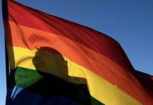 ஓரின சேர்க்கையாளர்களுக்கு 10 ஆண்டு சிறை தண்டனை: உகாண்டாவில் சட்ட மசோதா நிறைவேற்றம்