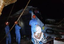 யான் மற்றும் போக்கோக் சேனாவை தாக்கிய கடும் புயல்; 25க்கும் மேற்பட்ட வீடுகள் சேதம்