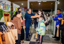 கோவிட் -19 கட்டுப்பாட்டுக்குப் பின் சீனாவிலிருந்து முதல் நேரடி விமானம் சபாவை வந்தடைந்தது