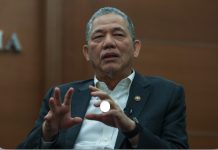 எதிர்கட்சி MPகளுக்கு சமமான ஒதுக்கீடு குறித்து விவாதிக்க எதிர்க்கட்சிகளை சந்திக்கவிருக்கும் துணைப்பிரதமர்