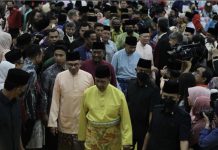 மத்திய அரசாங்கத்தின் மதானி ஹரிராயா விருந்தில் கெடா சுல்தான் பங்கேற்றார்