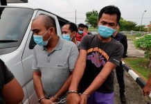 போலீஸ் காவலில் இருந்து தப்பியோடிய இரு இந்தோனேசியர்களுக்கு 8 மாத சிறை