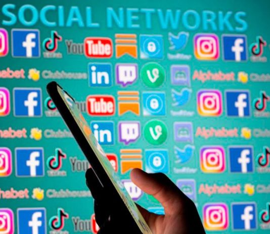 MCMC: ஜனவரி 1 முதல் மலேசிய உரிமத்தின் கீழ் வாட்ஸ்அப், டிக்டோக், பேஸ்புக், யூடியூப் ஆகியவை தானியங்கி முறையில் பதிவு செய்யப்படும்