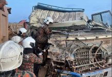 நேருக்கு நேர் லோரி மோதியதில் ஓட்டுநர் பலி