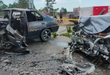 இரண்டு கார்கள் மோதிய விபத்தில், கணவர் பலி – அவரது மனைவி மற்றும் இரண்டு குழந்தைகள் படுகாயம்