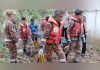தலை, கைகள் இல்லாத பெண்ணின் உடல் ஆற்றில் மிதக்க கண்டெடுப்பு