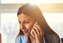 30 நிமிடங்களுக்கு மேல் தொலைபேசியில் பேசினால் உயா் இரத்த அழுத்தம் ஏற்படுமா..? – ஆய்வில் அதிர்ச்சி தகவல்