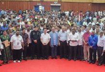 இந்தியர்களைப் பகடைக்காயாக உருட்டி விளையாடாதீர்