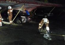 சபா குடியிருப்பு பகுதியில் நிலச்சரிவு ; நிலத்திற்குள் புதைந்த கார்கள்