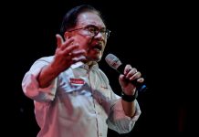 நம்பிக்கையில்லா தீர்மானத்திற்கான நோட்டீஸ் காலத்தை குறைக்க தயாராக உள்ளேன் என்கிறார் அன்வார்