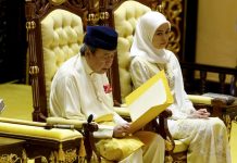 மக்கள் அரசியலில் அலுத்துவிட்டனர் – நானும் அதைக் கேட்டு அலுத்துவிட்டேன் என்கிறார் சிலாங்கூர் சுல்தான்