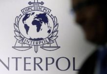 மலேசிய அதிகாரிகளால் தேடப்பட்ட 25 க்கும் மேற்பட்ட நபர்கள் இன்டர்போலின் சிவப்பு அறிவிப்பு பட்டியலில் உள்ளனர்