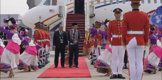 43வது ஆசியான் சமிட்டில் (Asean Summit) பங்கேற்பதற்காக பிரதமர் அன்வார் ஜகார்த்தா வந்தடைந்தார்.