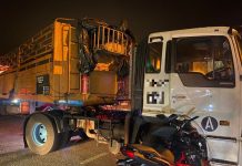 தங்காக் அருகே லோரி டிரெய்லருடன் மோதிய விபத்தில் 47 வயது நபர் உயிரிழந்தார்