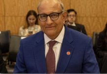 சிங்கப்பூர் போக்குவரத்து துறை அமைச்சரை இடைநீக்கம் செய்ய எதிர்க்கட்சிகள் வலியுறுத்தல்