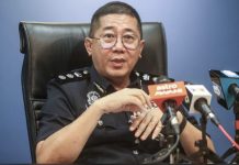 புக்கிட் மெர்தாஜாமில் கழிவுகளை அகற்றும் இடத்தில் கையெறி குண்டு கண்டுபிடிக்கப்பட்டது