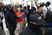 RM540,000 பணம் கேட்டு ஒப்பந்ததாரரின் மனைவியை கடத்தியதாக 9 பேர் மீது குற்றச்சாட்டு