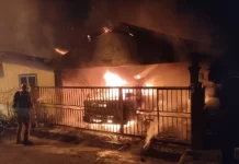 Rumah, dua kenderaan hangus di Hulu Selangor