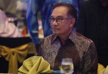 பூலாய் மற்றும் சிம்பாங் ஜெராமில் வெற்றி பெற்ற சுஹைசான், நஸ்ரி ஆகியோருக்கு பிரதமர் வாழ்த்து