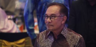 பூலாய் மற்றும் சிம்பாங் ஜெராமில் வெற்றி பெற்ற சுஹைசான், நஸ்ரி ஆகியோருக்கு பிரதமர் வாழ்த்து