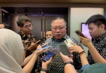 டாக்டர் மகாதீர் மக்களைக் குழப்புவதை நிறுத்த வேண்டும் என்கிறார் சுற்றுலாத்துறை அமைச்சர்