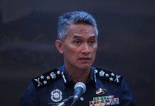 Polis tahan dua lelaki – Hina institusi diraja