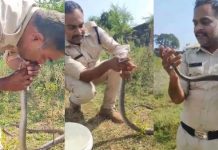 வாயோடு வாய் வைத்து பாம்புக்கு முதலுதவி சிகிச்சை அளித்த போலீஸ்