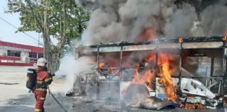 திடீரென தீப்பற்றி எரிந்த Rapid KL பேருந்து; பயணிகள் பீதி