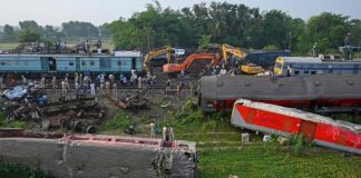 பீகாரில் ரயில் தடம்புரண்டதில் நால்வர் பலி!