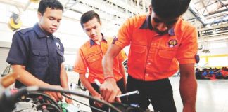 அனைவருக்கும் சமச்சீரான கல்வி.