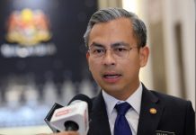 லிபரல் இன்டர்நேஷனல் இணையதளத்தில் இருந்து பிகேஆர் பெயர், லோகோ நீக்கப்பட்டது: ஃபஹ்மி