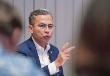 பிரதமர் அன்வார் ஹமாஸை ஒருபோதும் பயங்கரவாத அமைப்பு என்று கூறவில்லை – ஃபஹ்மி