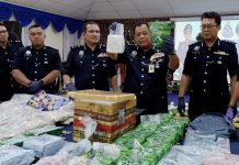 மலாக்காவில் போதைப்பொருள் கடத்தல் கும்பலை போலீசார் முறியடித்து RM6.94 மில்லியன் மதிப்புள்ள போதைப்பொருட்களை கைப்பற்றினர்