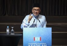 ஒரு வருடத்தில் அனைத்து பிரச்சினைகளையும் தீர்ப்பது சாத்தியமில்லை என்கிறார் பிரதமர்