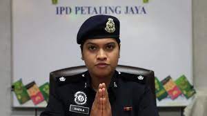Inspaktor Sheila 1