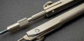 வகுப்புத் தோழனை 108 முறை கம்பஸ் கருவியால் குத்திய நான்காம் வகுப்பு மாணவர்கள்