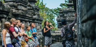 விசா நடைமுறையில் மலேசியாவைப் பின்பற்றும் இந்தோனேசியா: இந்தியா உட்பட 20 நாடுகளுக்கு விசா தேவையில்லை