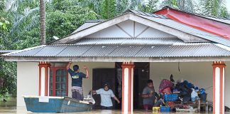 கிளந்தானில் வெள்ளத்தால் பாதிக்கப்பட்ட 14,385 பேர் இன்னமும் நிவாரண மையங்களில் தங்கியுள்ளனர்