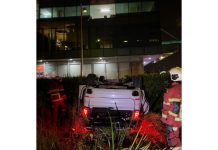 கார் நிறுத்துமிடத்தின் 2ஆவது மாடியில் விழுந்த ஆடவரால் பரபரப்பு