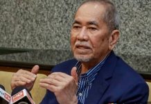 பின்கதவு அரசு என்று எதுவும் இல்லை என்கிறார் செனட் தலைவர்